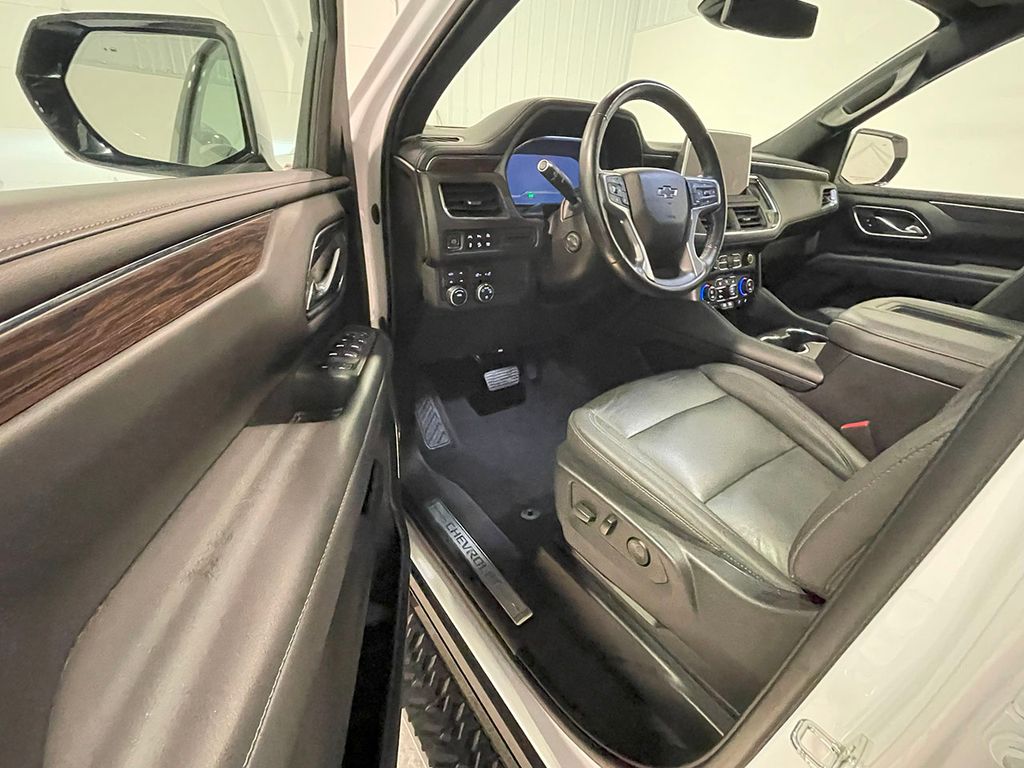2023 Chevrolet Tahoe Z71 photo 2