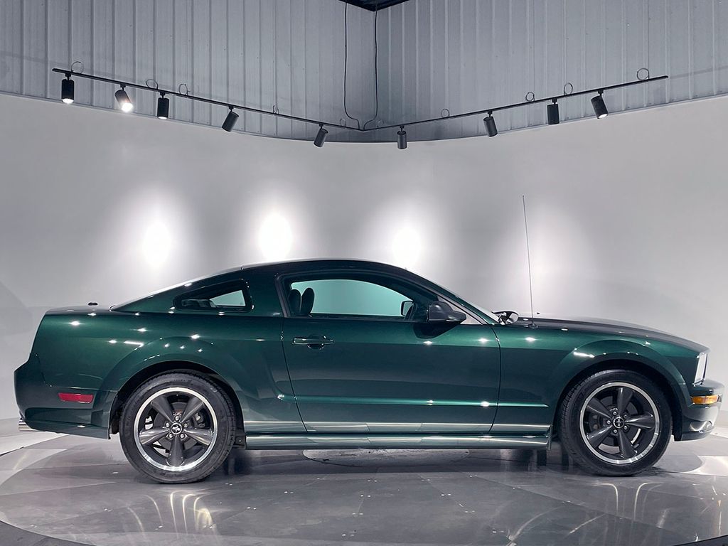 2009 Ford Mustang GT photo 3