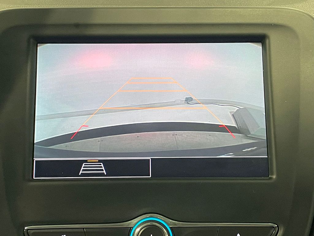 2024 Chevrolet Equinox LS photo 3