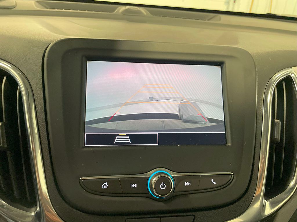 2024 Chevrolet Equinox LS photo 3