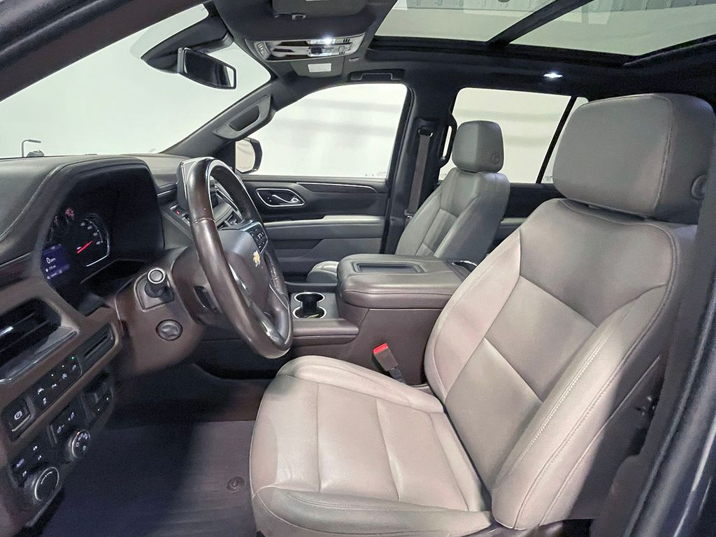 2021 Chevrolet Tahoe LT photo 2