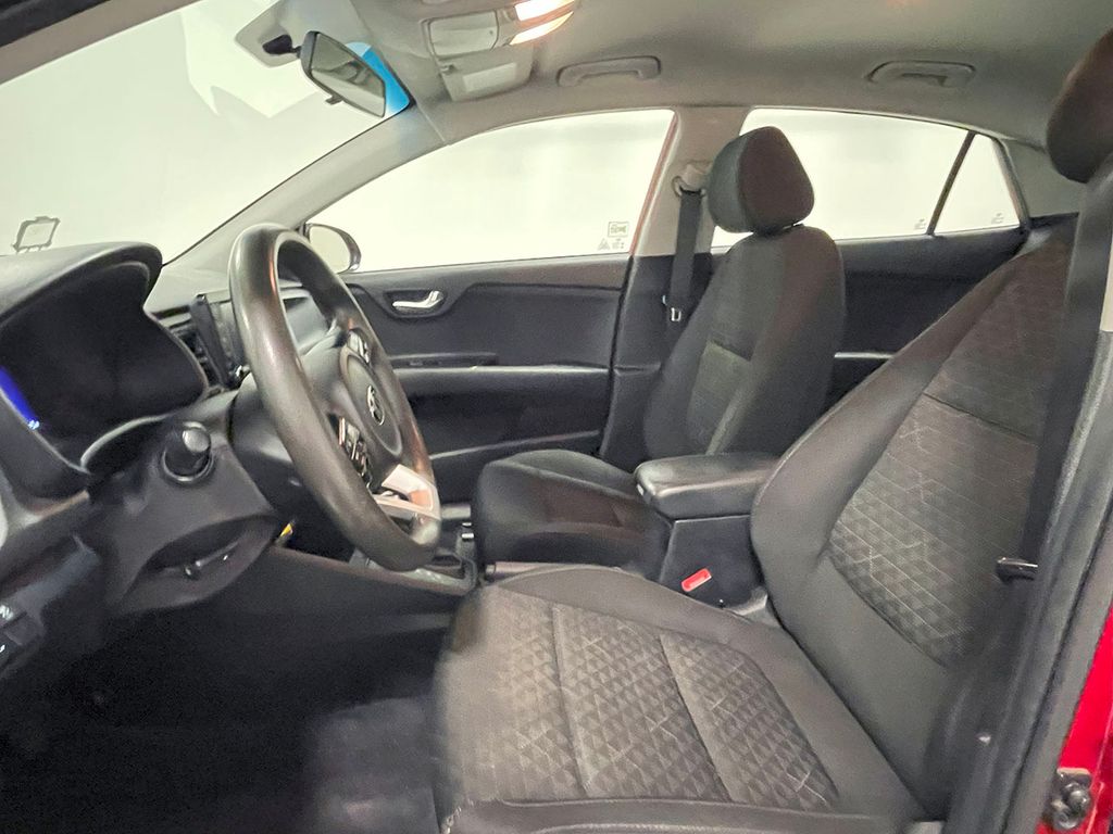 2019 Kia Rio S photo 2