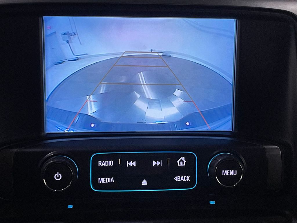 2019 Chevrolet Silverado 1500 LT photo 3