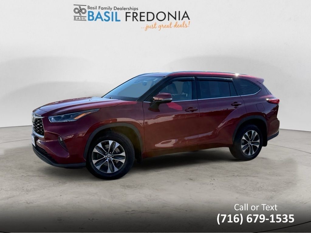 Used 2021 Toyota Highlander XLE SUV
