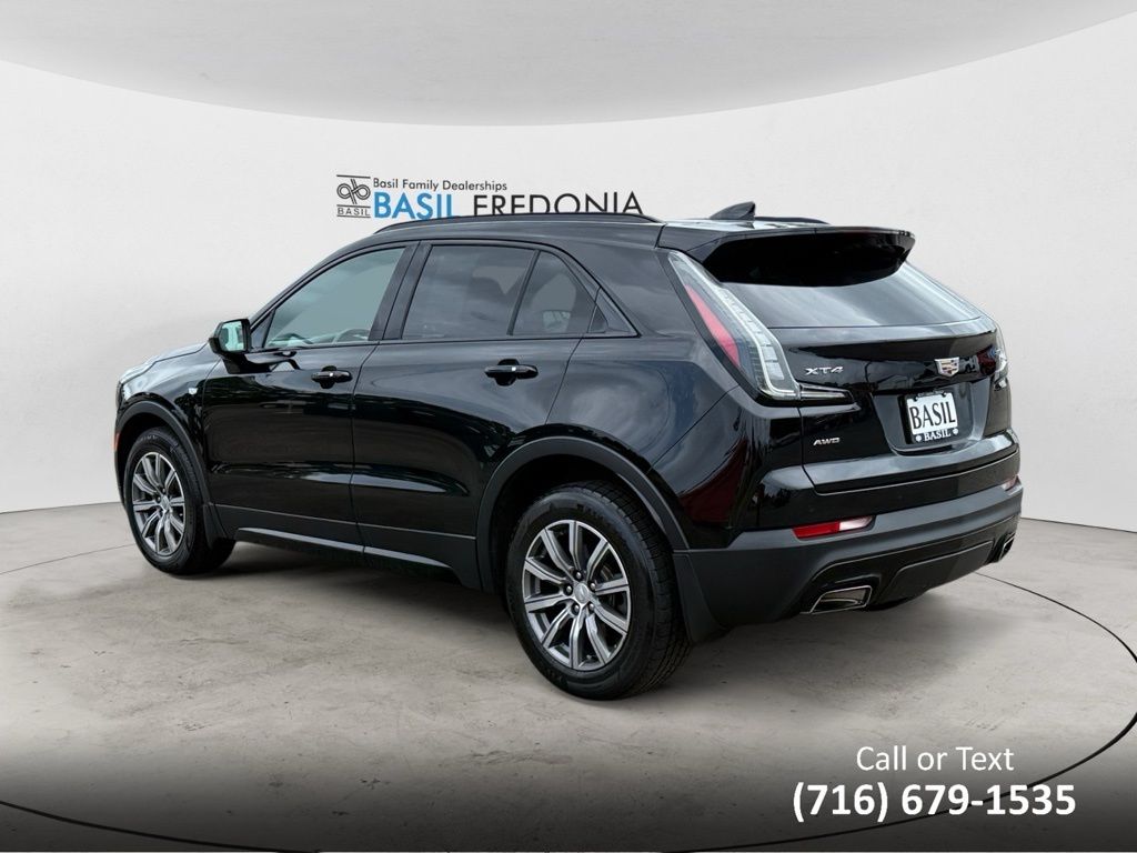 2019 Cadillac XT4 Sport photo 2