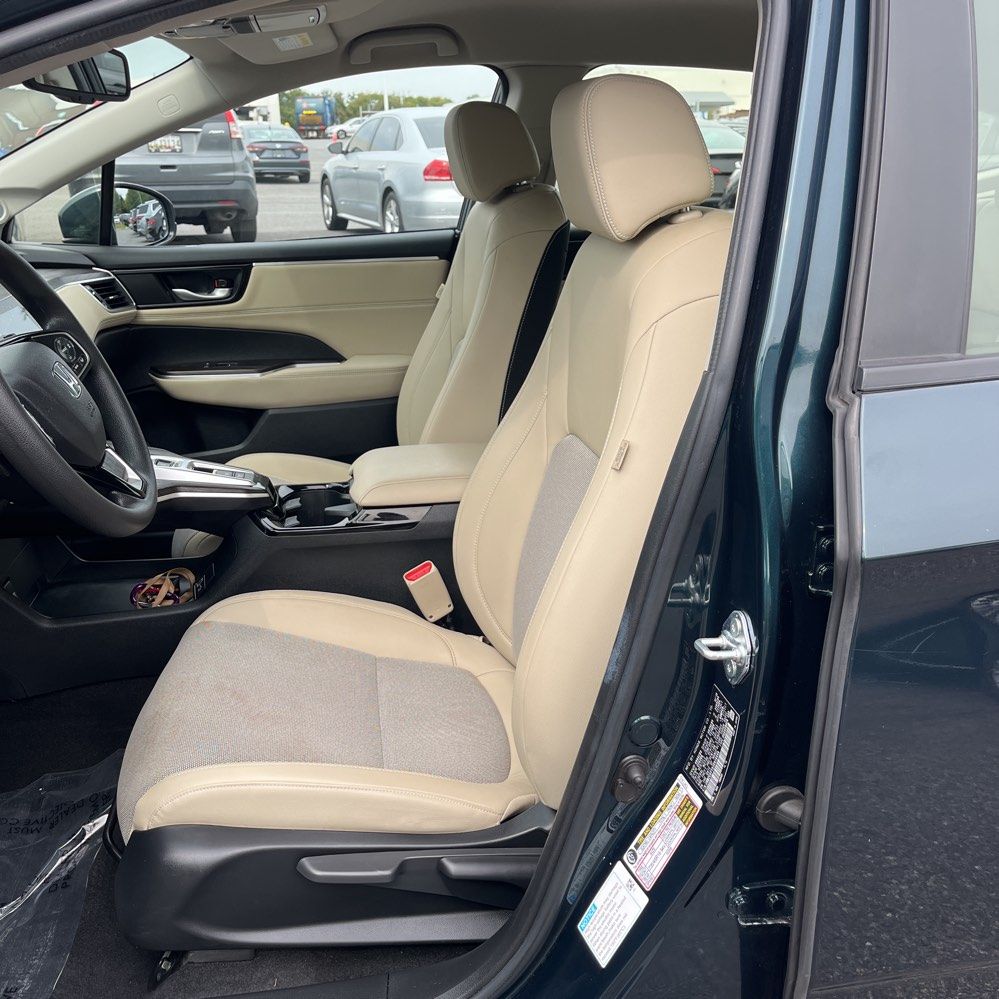 2018 Honda Clarity Plug-In Hybrid photo 2