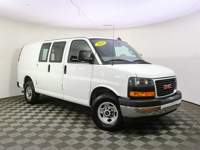 2023 GMC Savana Cargo 1WT's photo