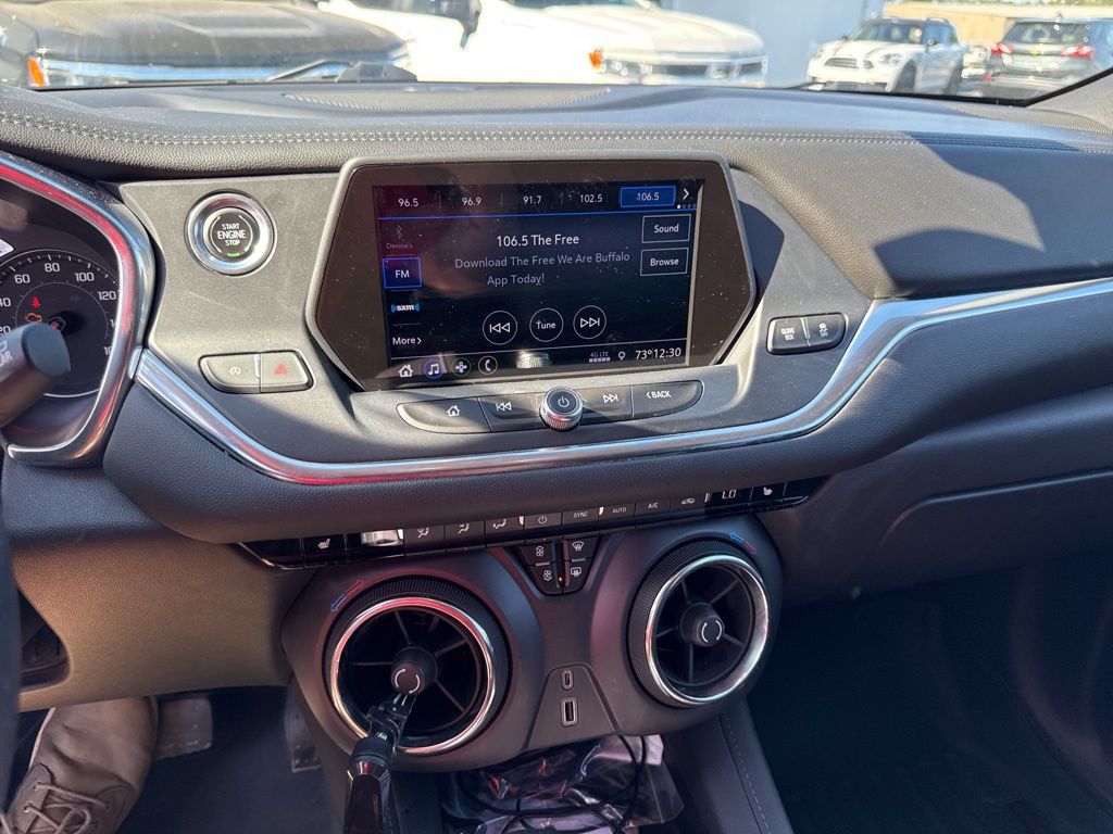 2020 Chevrolet Blazer 2LT photo 3