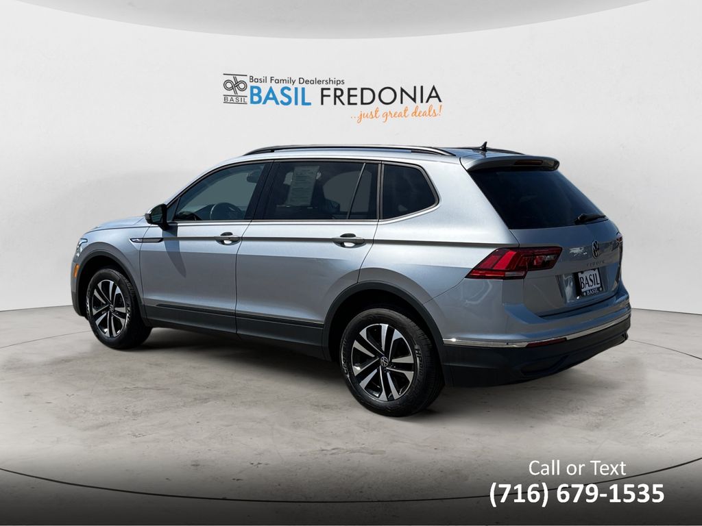 2024 Volkswagen Tiguan S photo 3