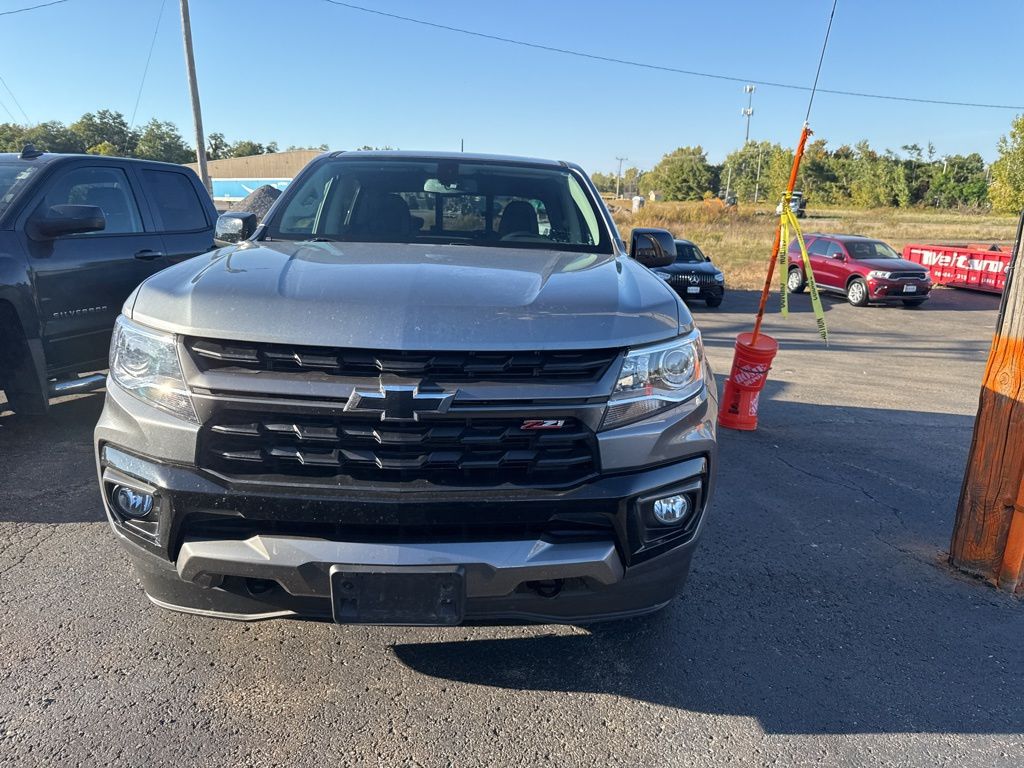 2022 Chevrolet Colorado Z71 photo 2