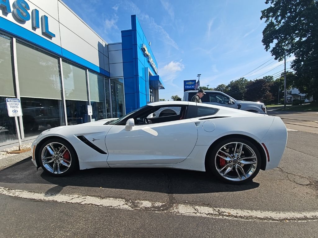 2019 Chevrolet Corvette Stingray 1LT photo 2