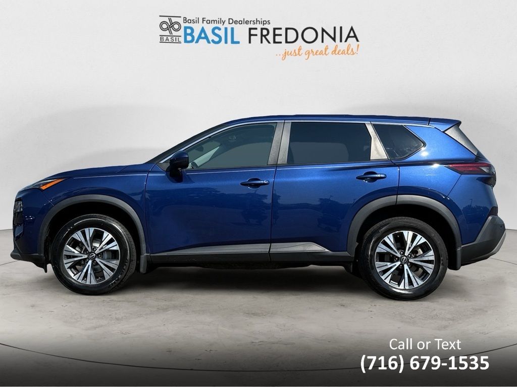 2023 Nissan Rogue SV photo 2