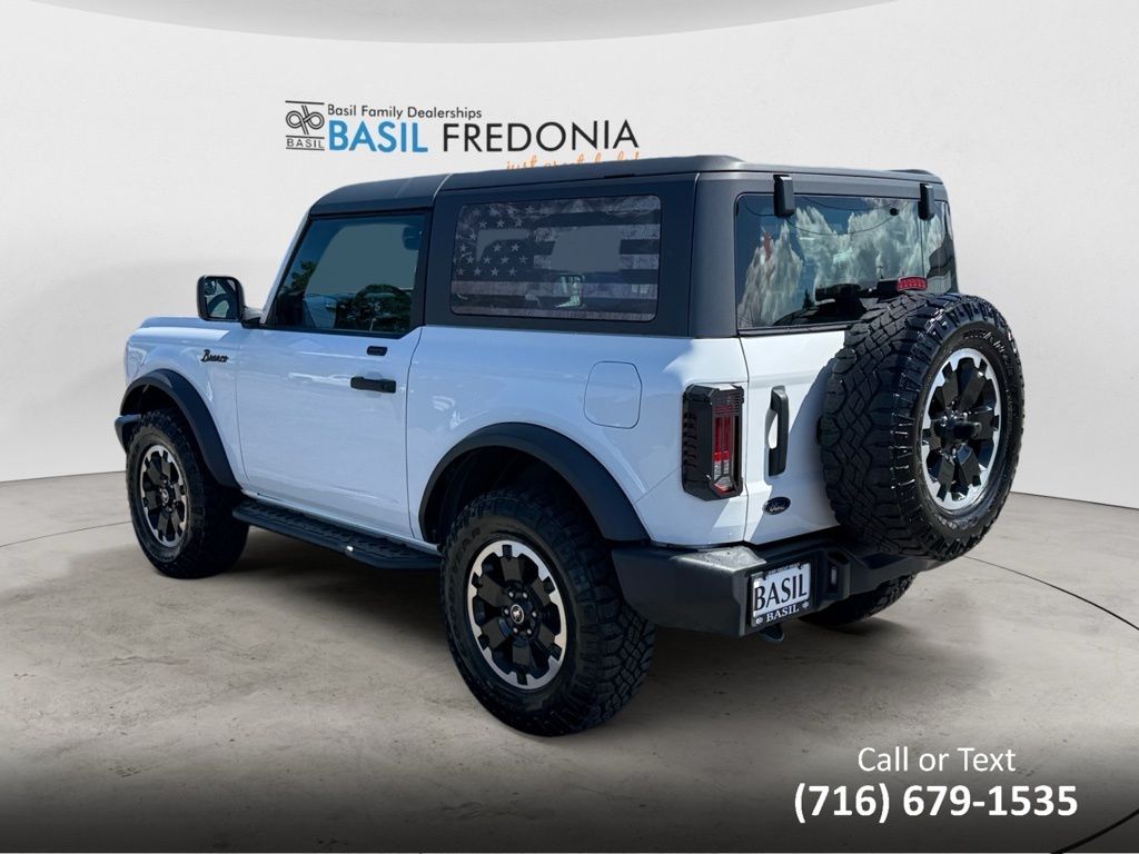 2021 Ford Bronco Base photo 3
