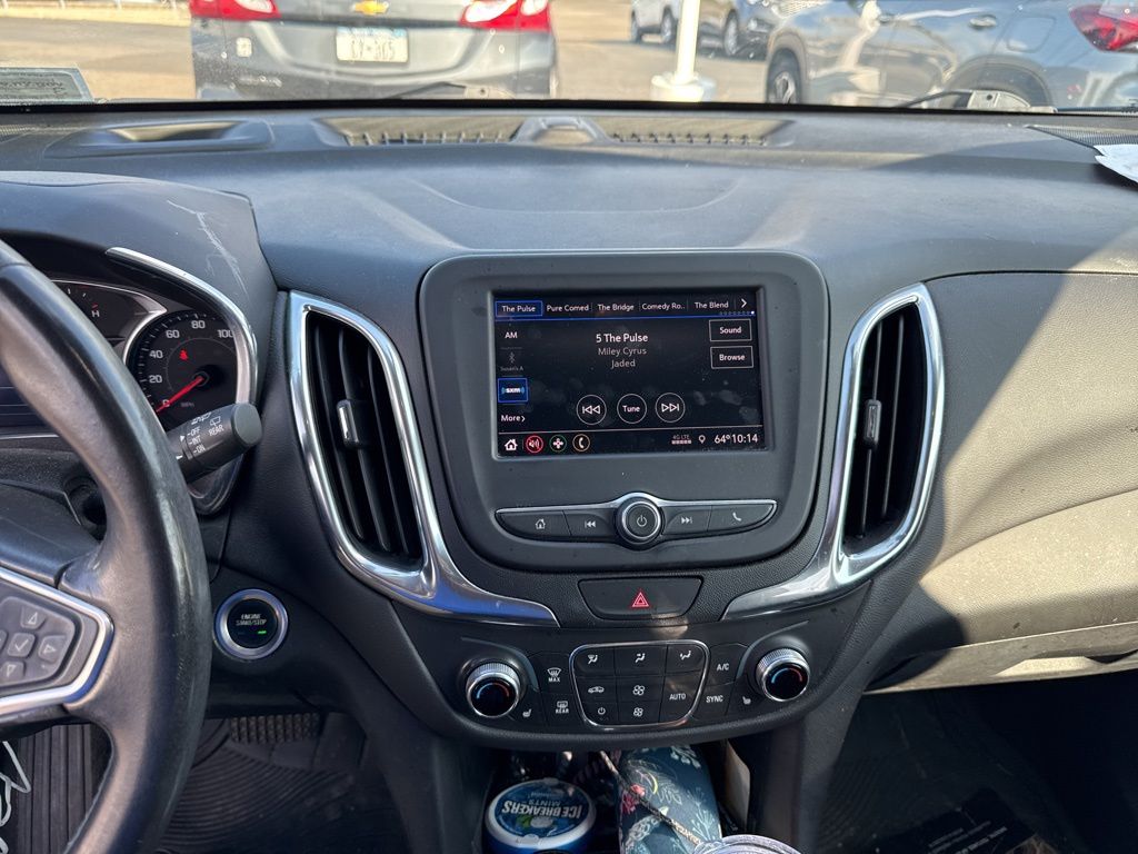 2021 Chevrolet Equinox LT photo 2