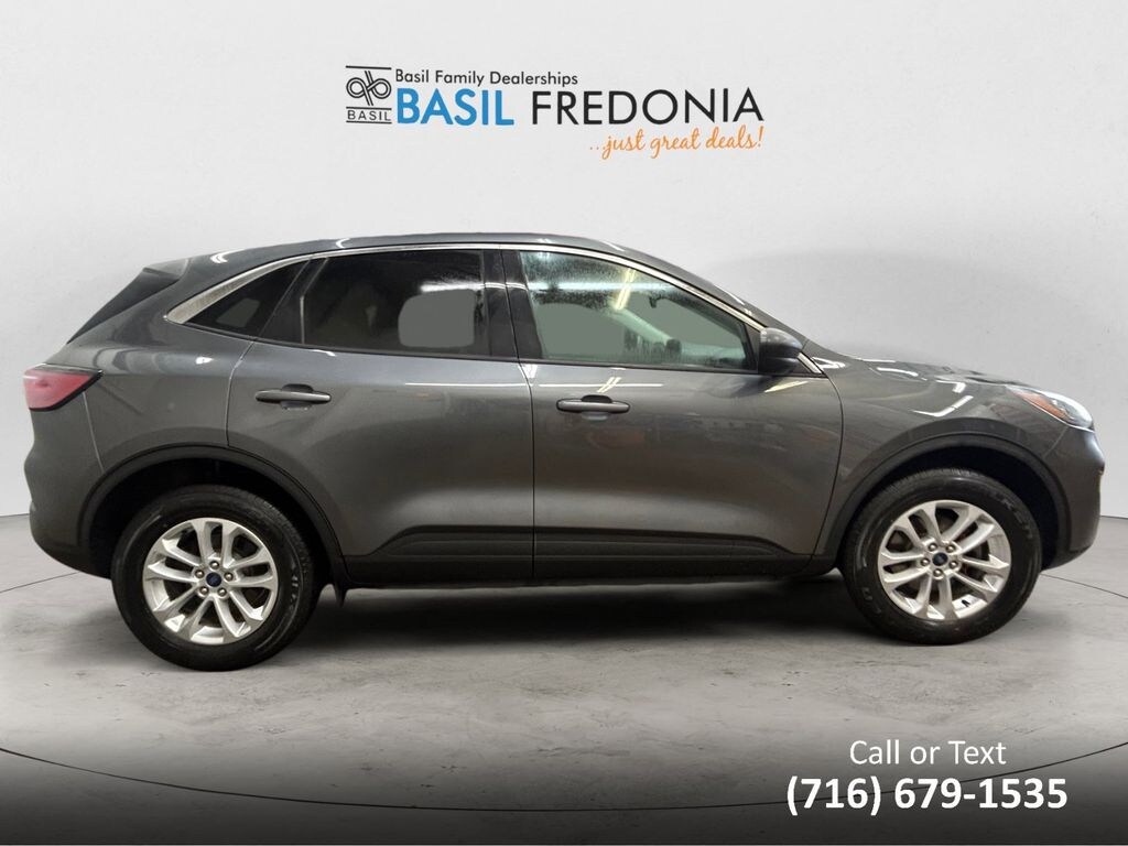 Used 2022 Ford Escape SE SUV