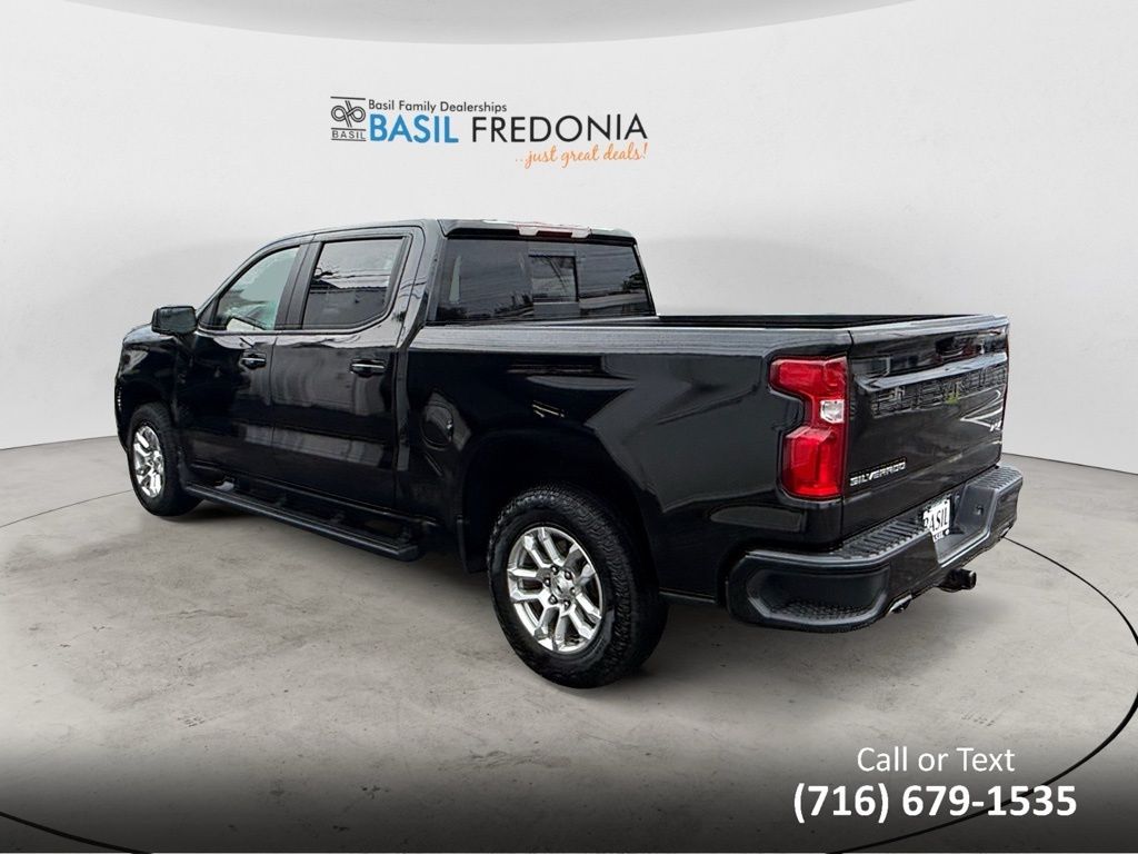 2024 Chevrolet Silverado 1500 RST photo 3