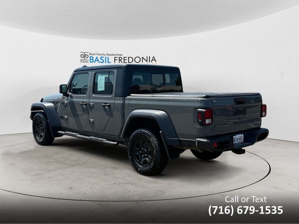 2021 Jeep Gladiator Sport photo 3