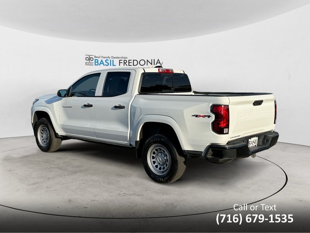 2023 Chevrolet Colorado Work Truck photo 3