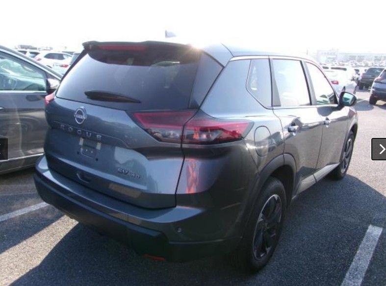 2024 Nissan Rogue SV photo 3