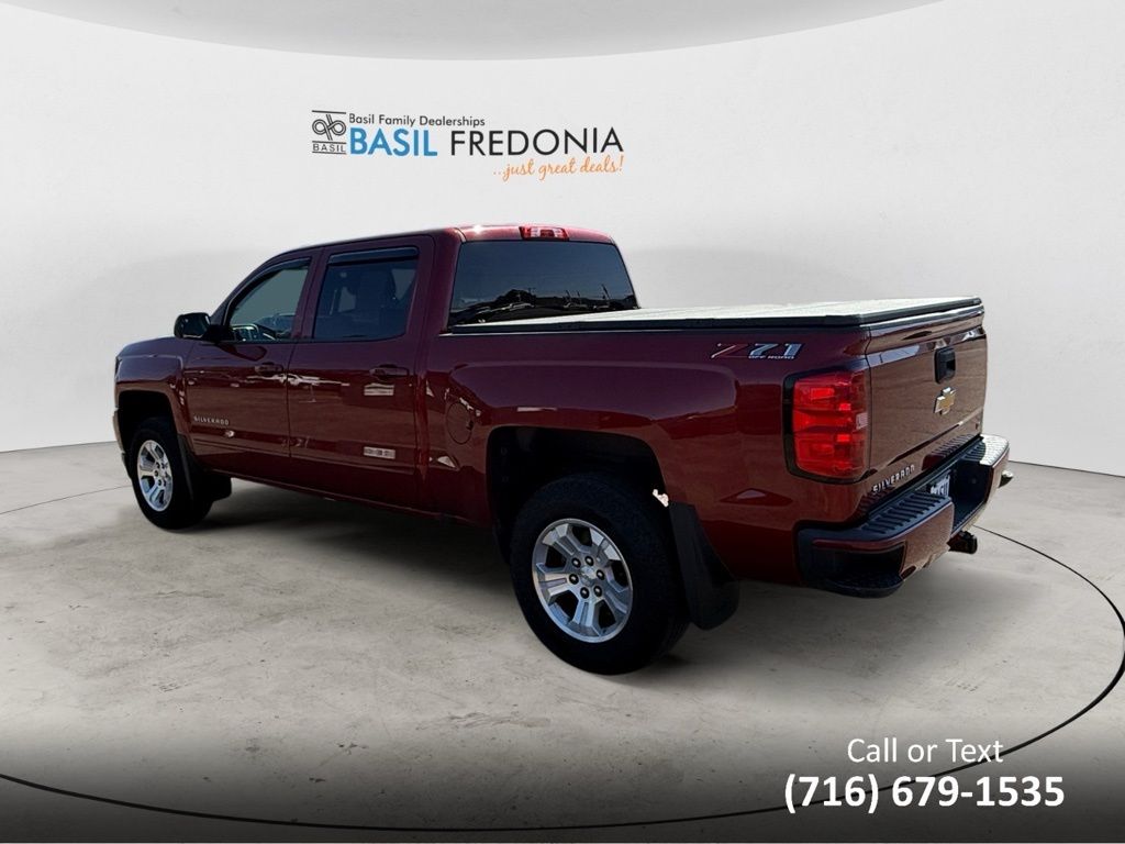 2018 Chevrolet Silverado 1500 LT photo 3