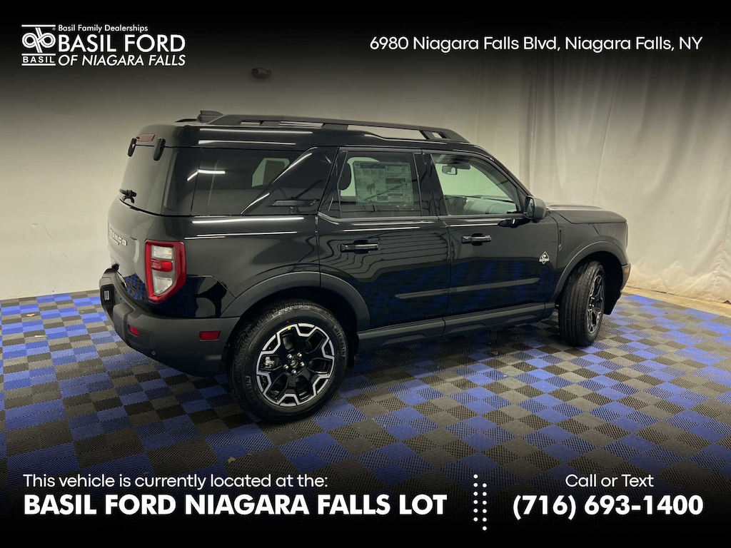 2025 Ford Bronco Sport Outer Banks photo 4