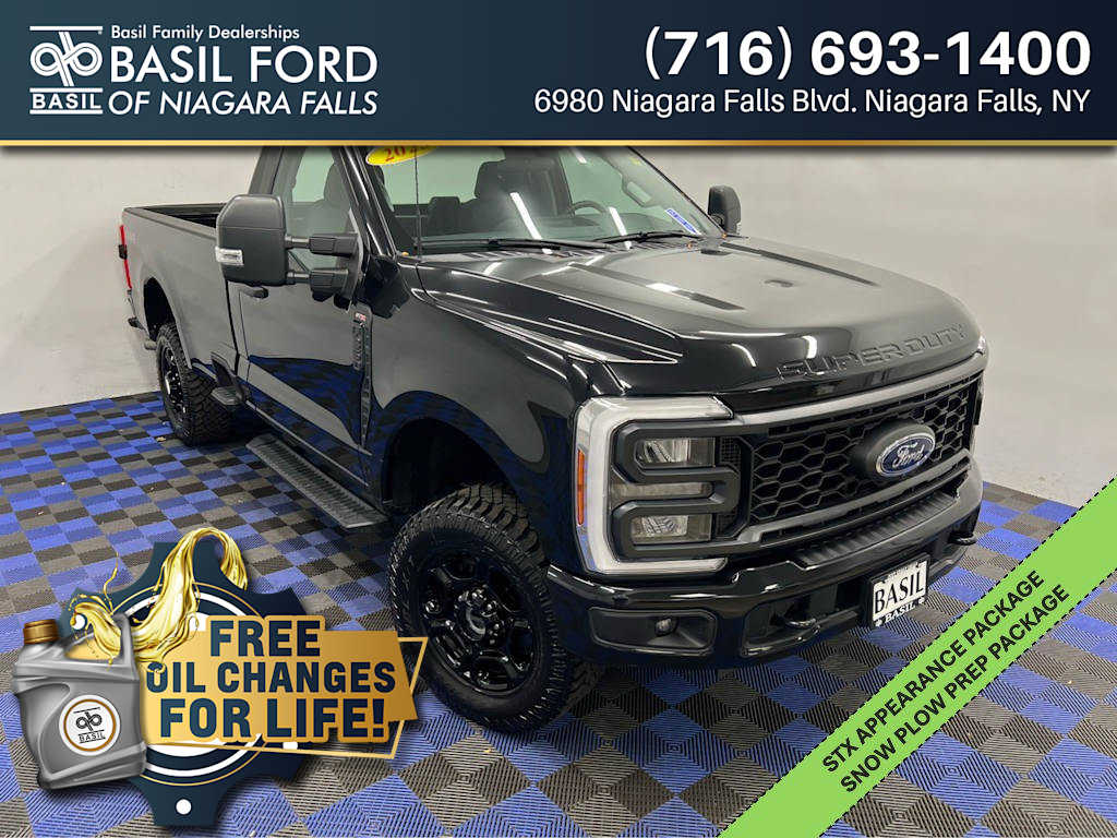 2023 Ford F-350 Super Duty XL's photo