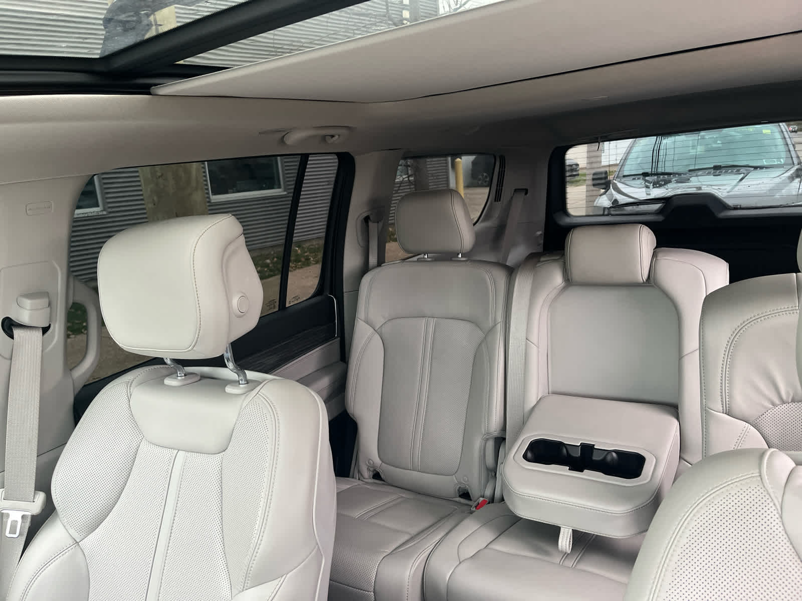 2022 Jeep Wagoneer Series II photo 3