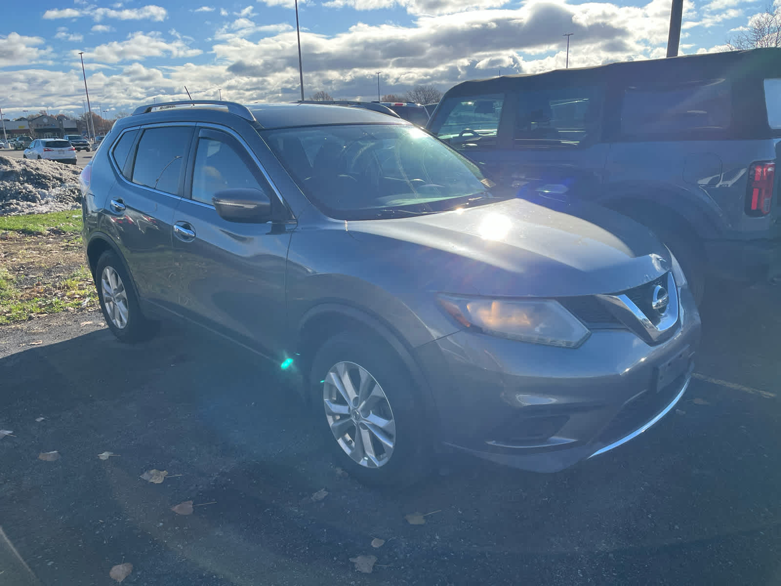 Used 2015 Nissan Rogue SV with VIN KNMAT2MVXFP546785 for sale in Niagara Falls, NY