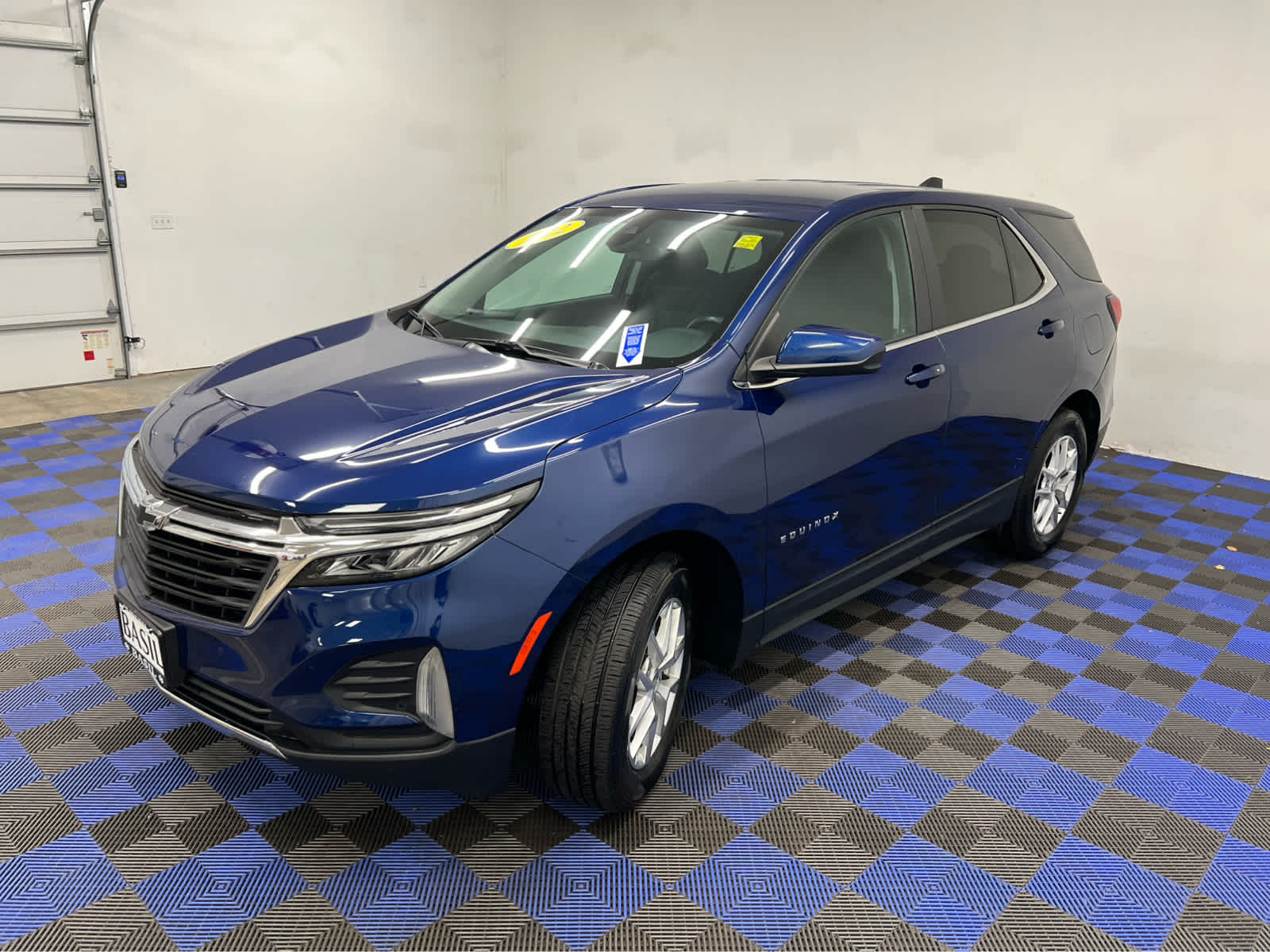 2022 Chevrolet Equinox LT photo 3