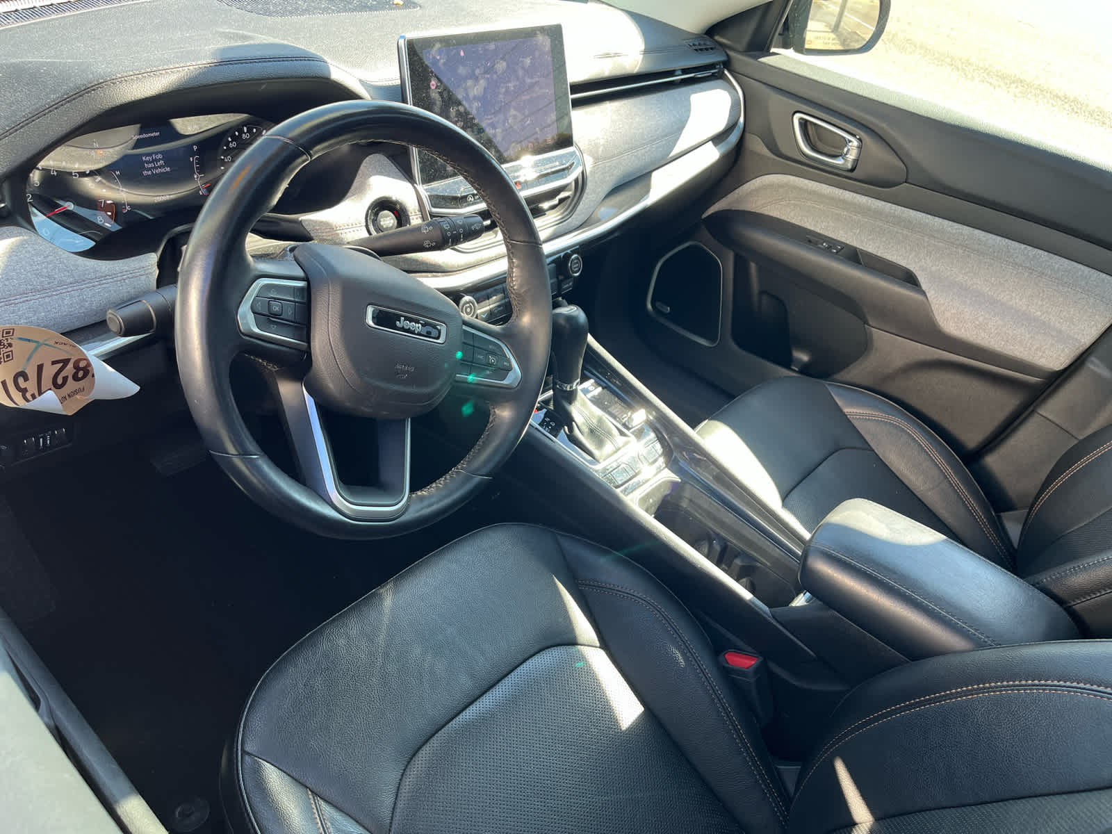 2022 Jeep Compass Latitude Lux photo 4