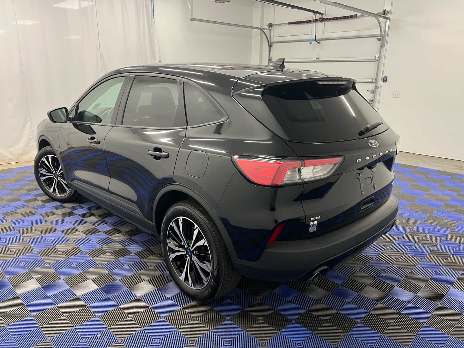 2022 Ford Escape SE photo 4