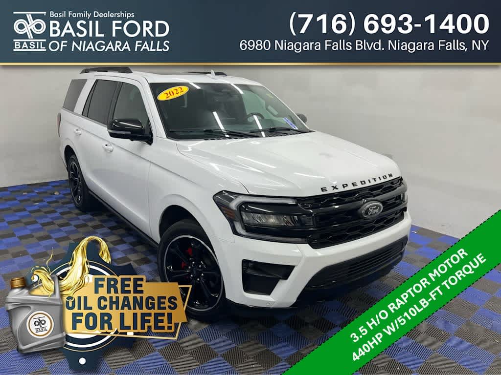 2022 Ford Expedition Limited's photo