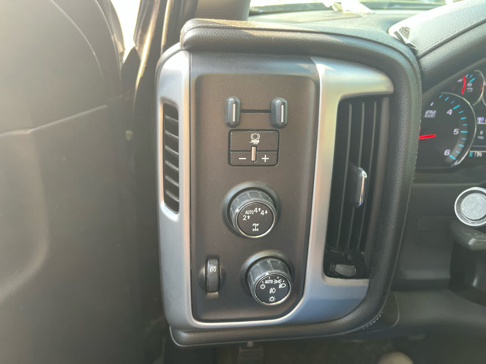 2018 Gmc Sierra 1500 SLE photo 4