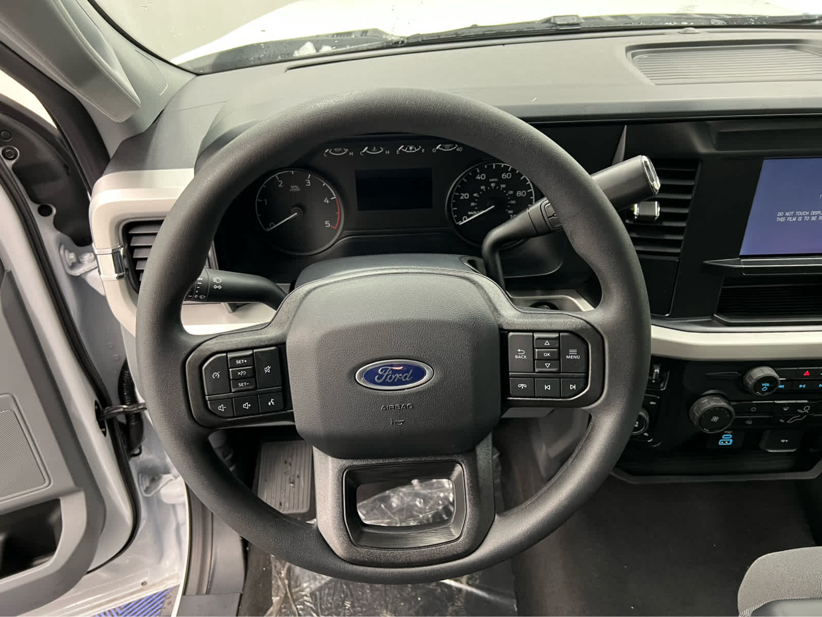 2026 Ford F-350 Super Duty XL - Photo 14