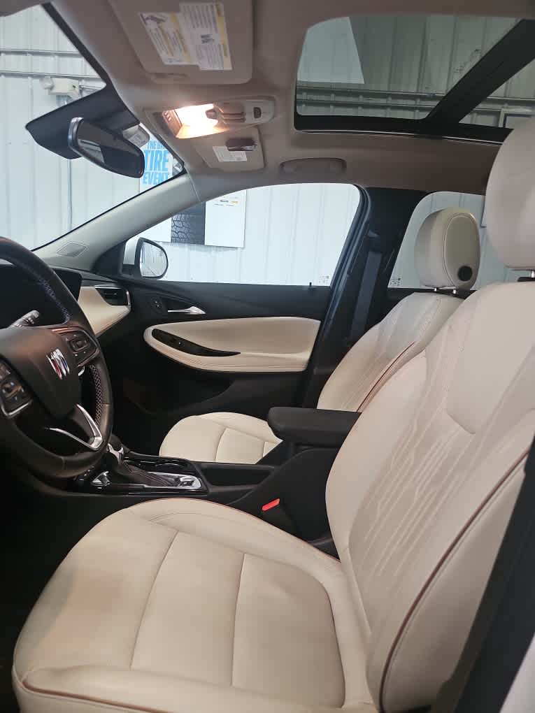 2024 Buick Encore GX Avenir photo 3