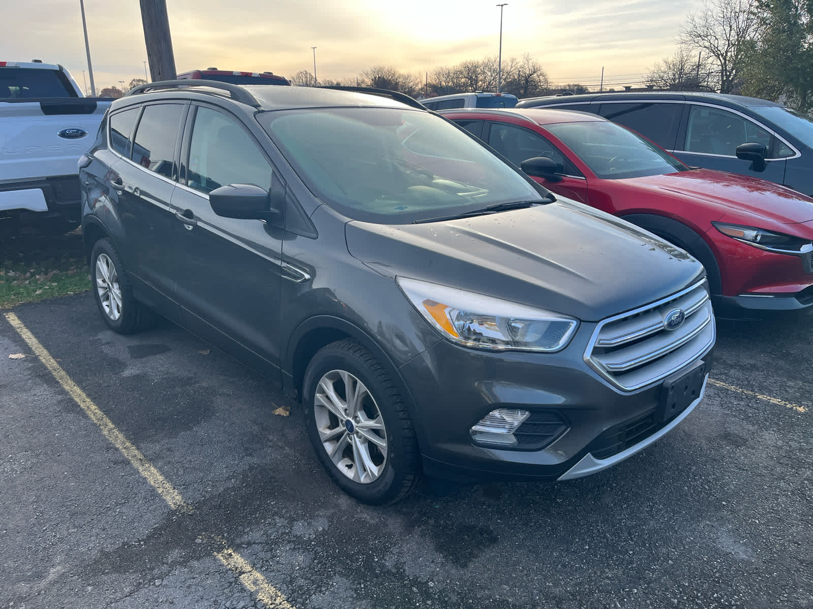 2018 Ford Escape SE photo 2