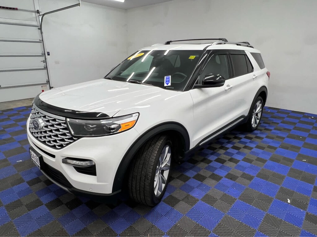 2021 Ford Explorer Platinum photo 2