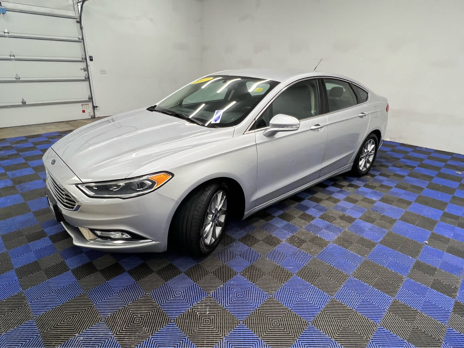 Used 2017 Ford Fusion SE with VIN 3FA6P0HD3HR364895 for sale in Niagara Falls, NY