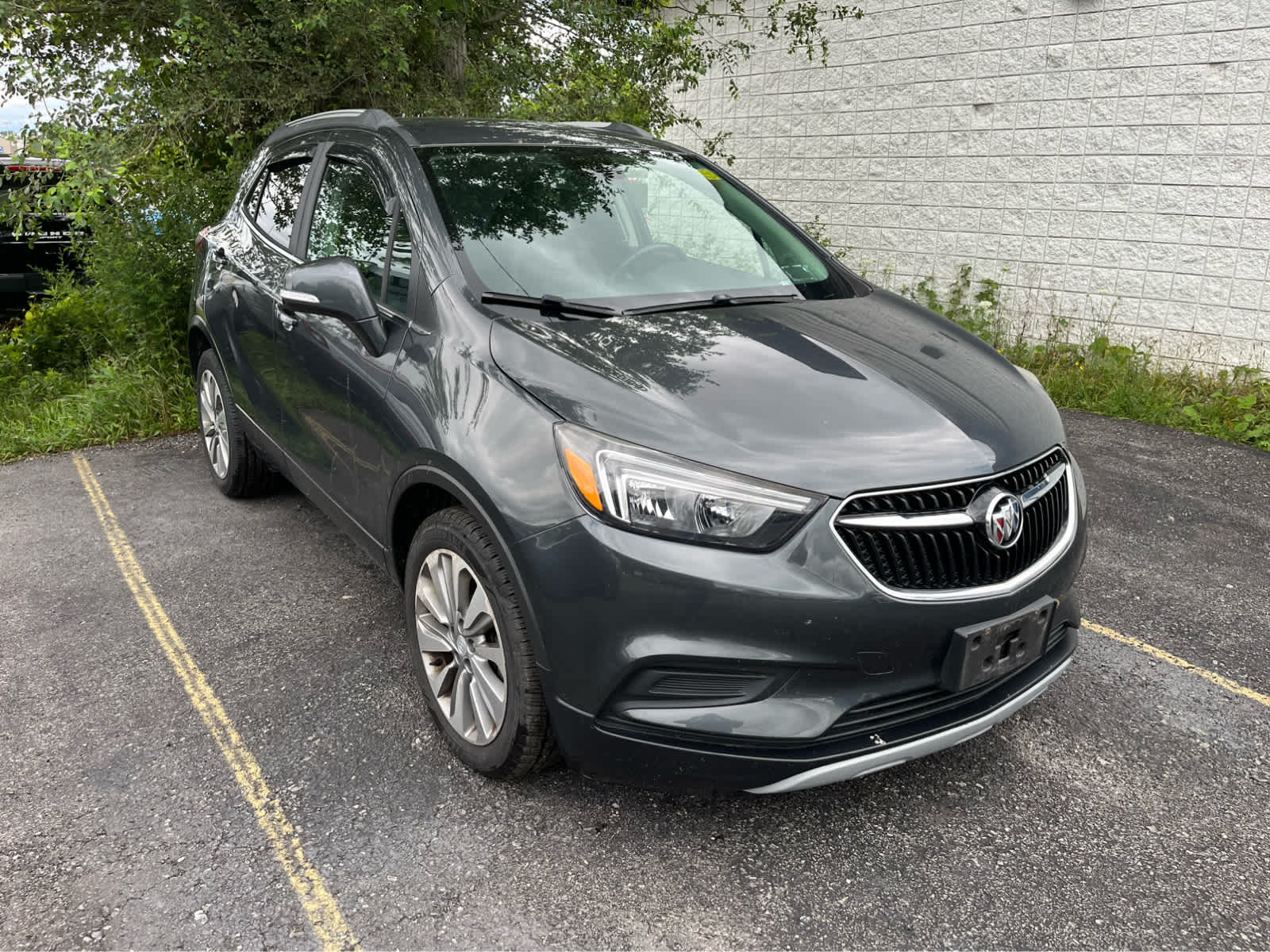 Used 2018 Buick Encore Preferred with VIN KL4CJASB2JB628687 for sale in Niagara Falls, NY