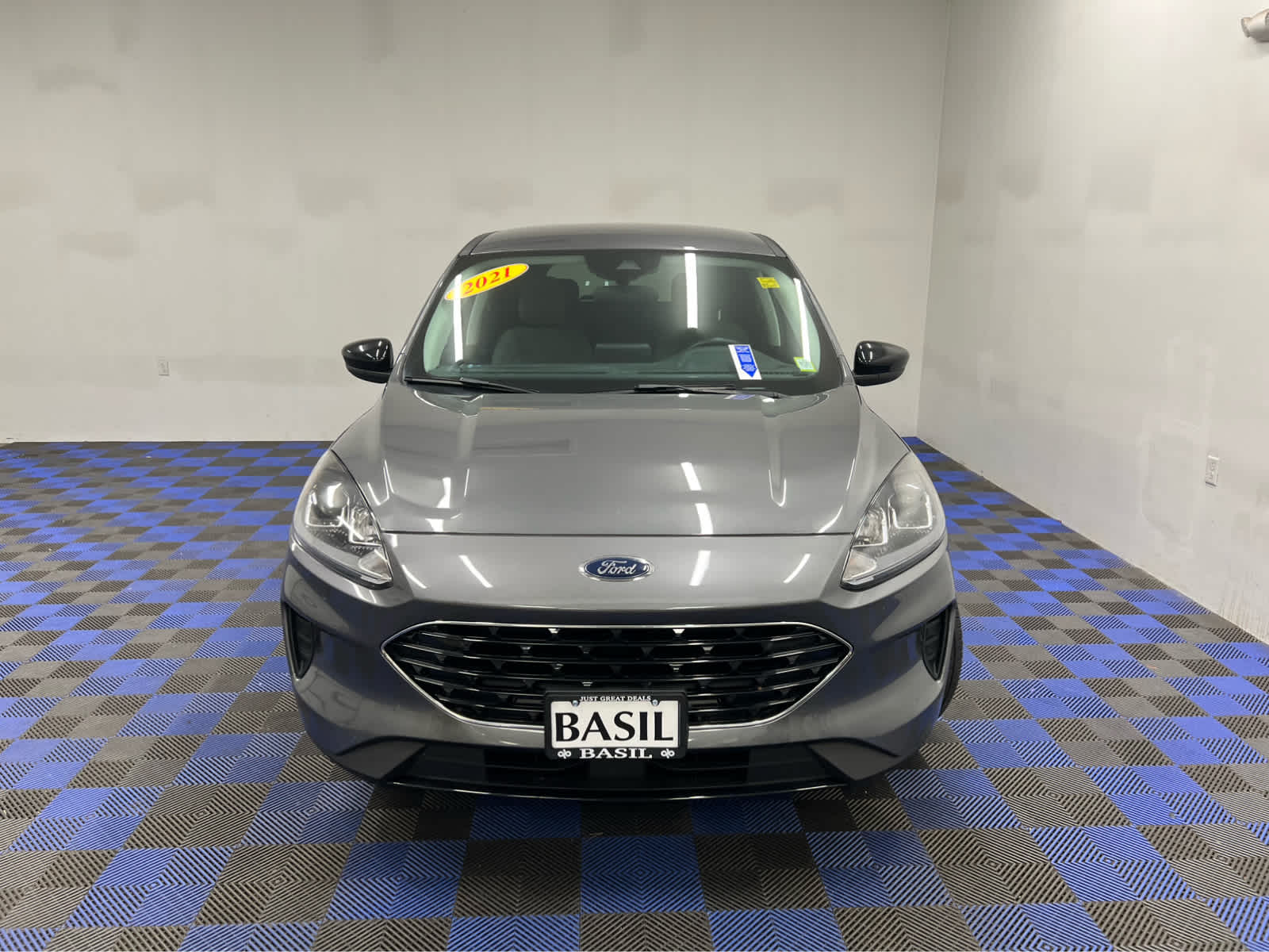 Used 2021 Ford Escape SE with VIN 1FMCU9G66MUA00773 for sale in Niagara Falls, NY