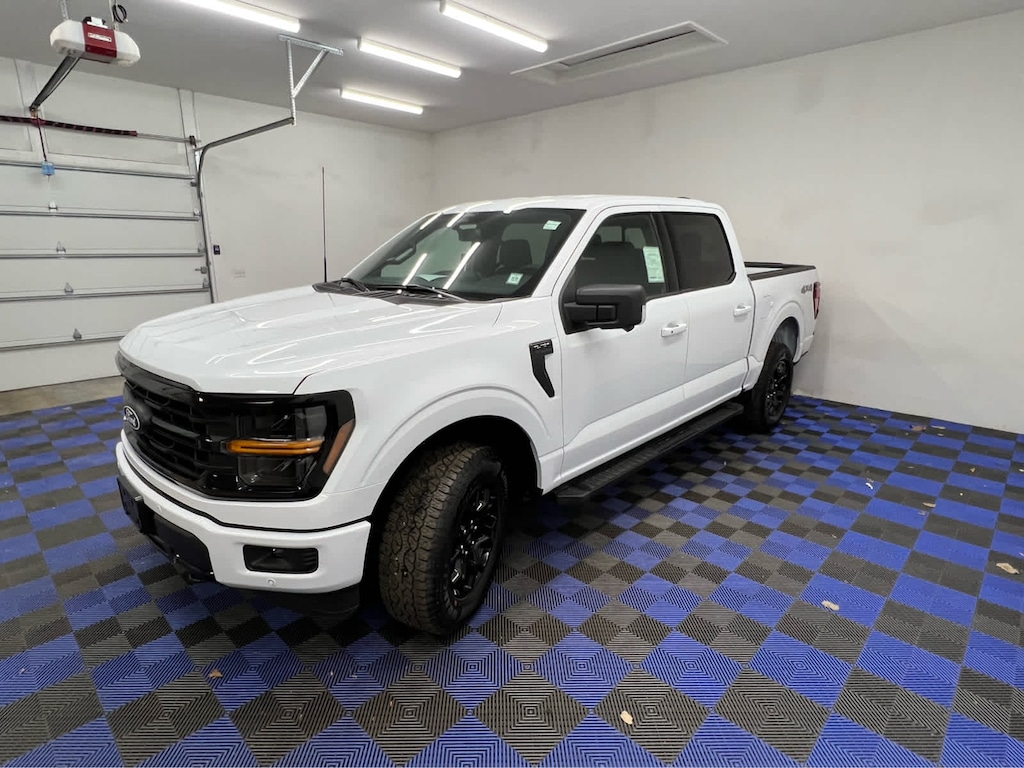 New 2025 Ford F-150 XLT 4WD Supercrew 5.5 Box 4WD SuperCrew 5.5 Box