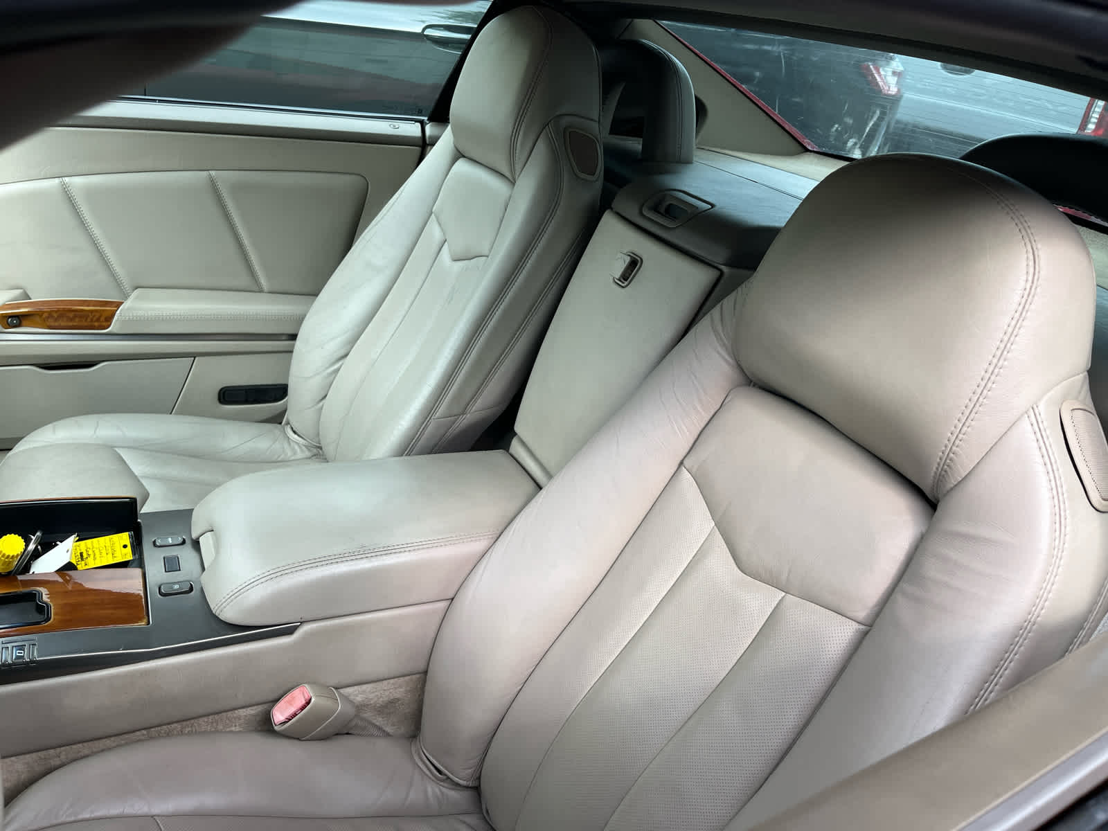 2004 Cadillac XLR photo 3