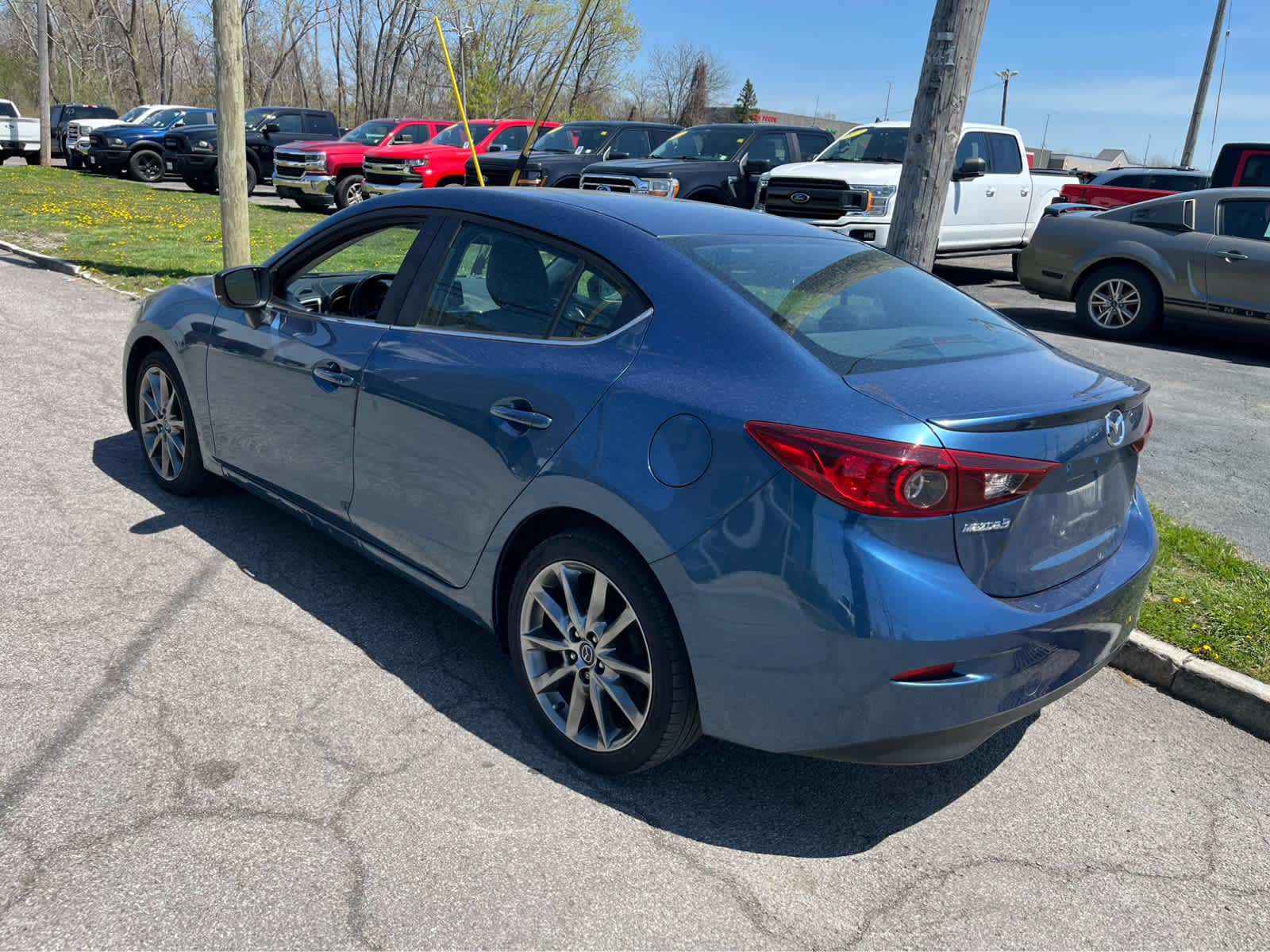 Used 2018 Mazda Mazda3 Touring with VIN 3MZBN1V30JM258792 for sale in Niagara Falls, NY