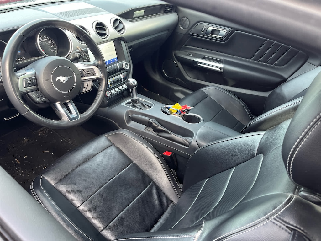 2021 Ford Mustang EcoBoost Premium photo 4