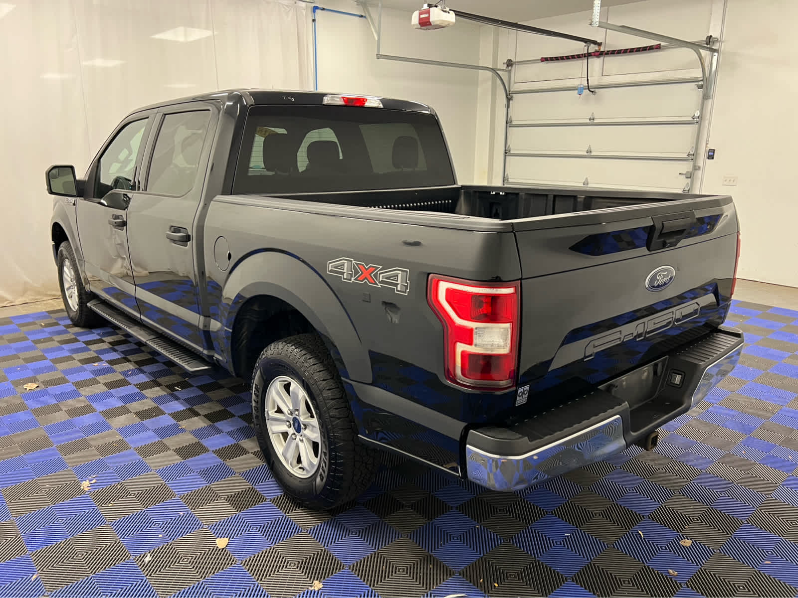 2018 Ford F-150 XLT photo 2