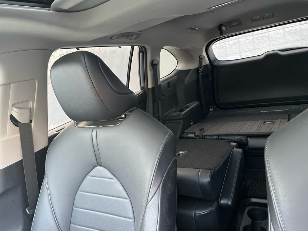 Used 2021 Toyota Highlander XLE SUV