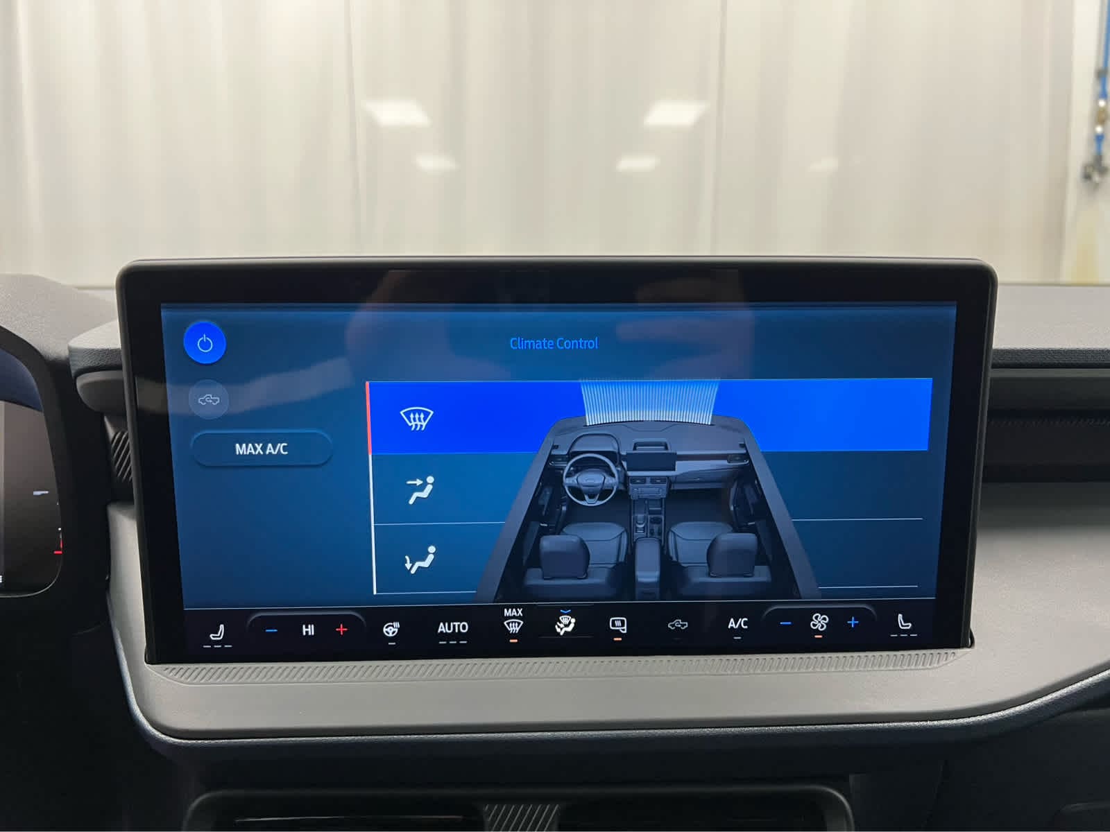 2025 Ford Maverick XLT - Photo 22