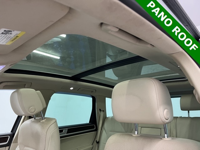 Used 2016 Volkswagen Touareg Sport with VIN WVGEF9BPXGD006440 for sale in Niagara Falls, NY