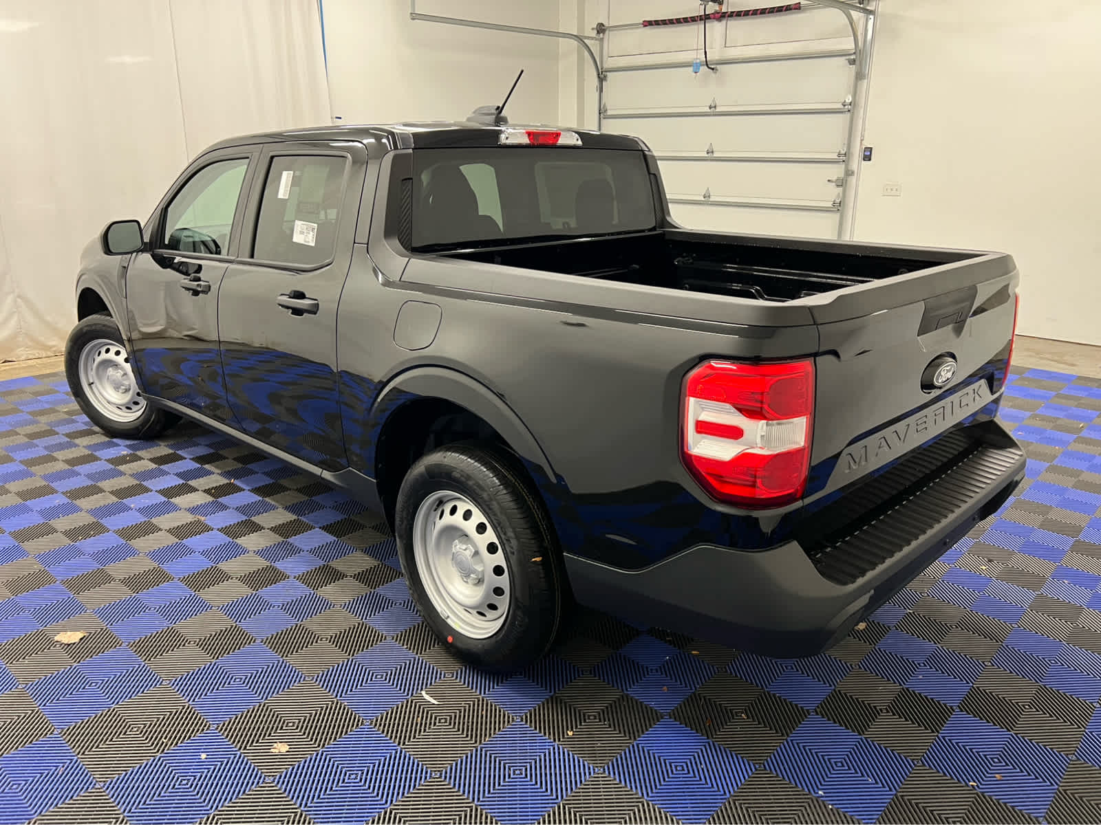 2025 Ford Maverick XL photo 4