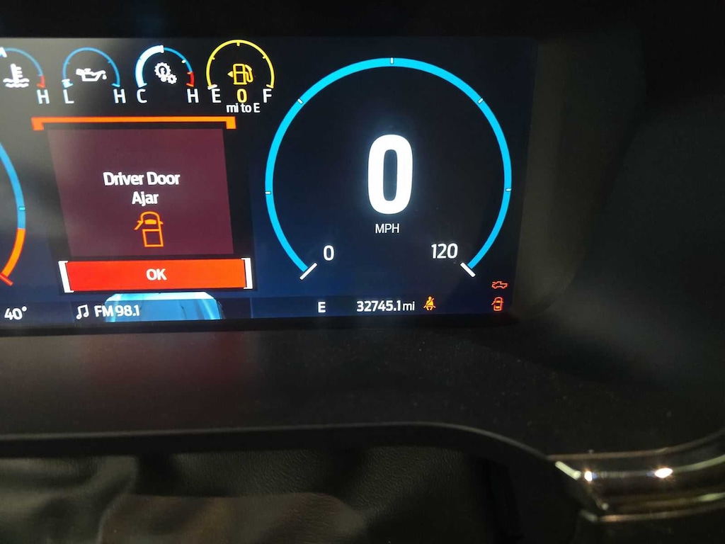 2023 Ford F-150 Lariat photo 2